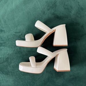 BCTEX COLL strapped pumps